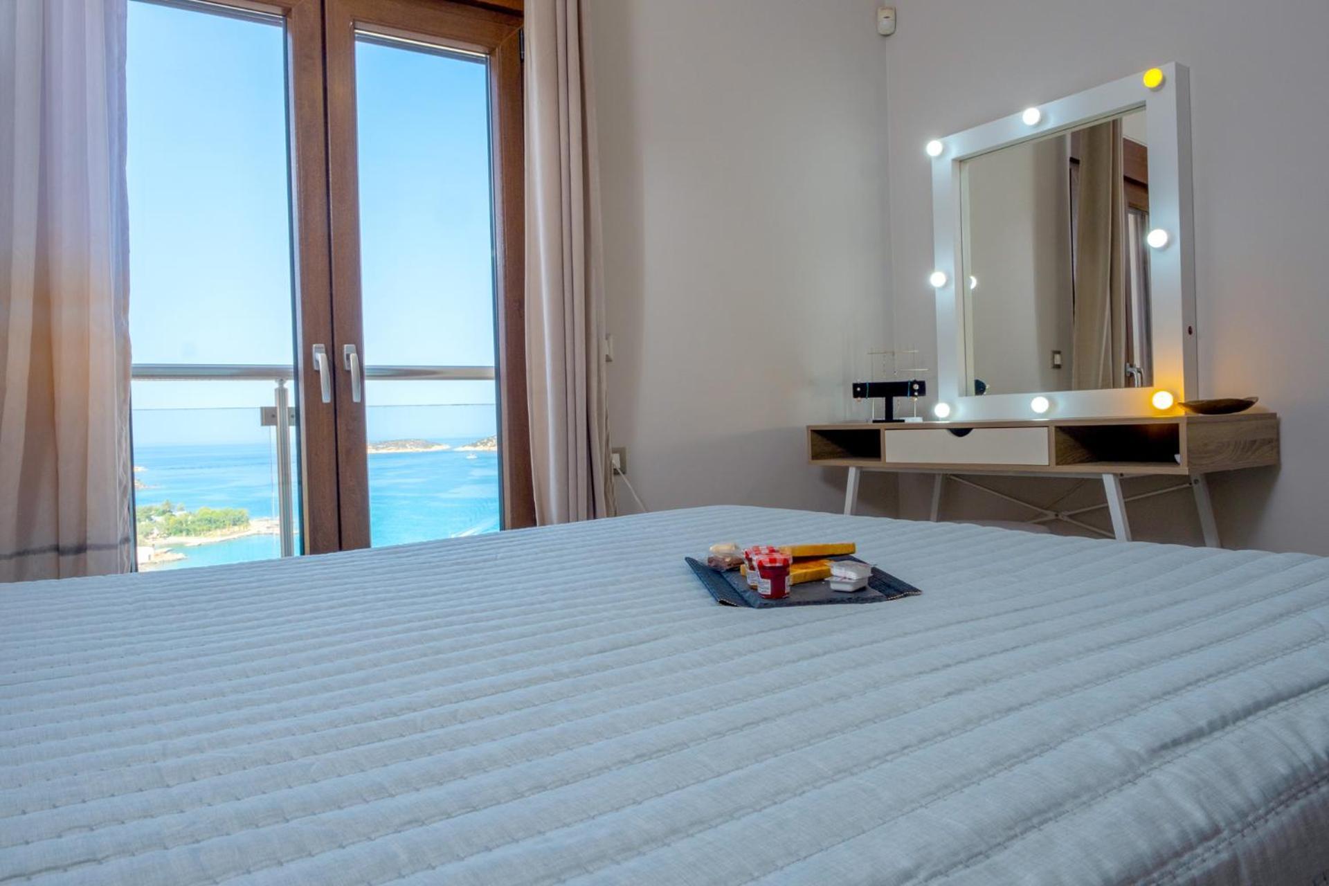 Thea Panoramic Sea View Apartment Agios Nikolaos  Bagian luar foto